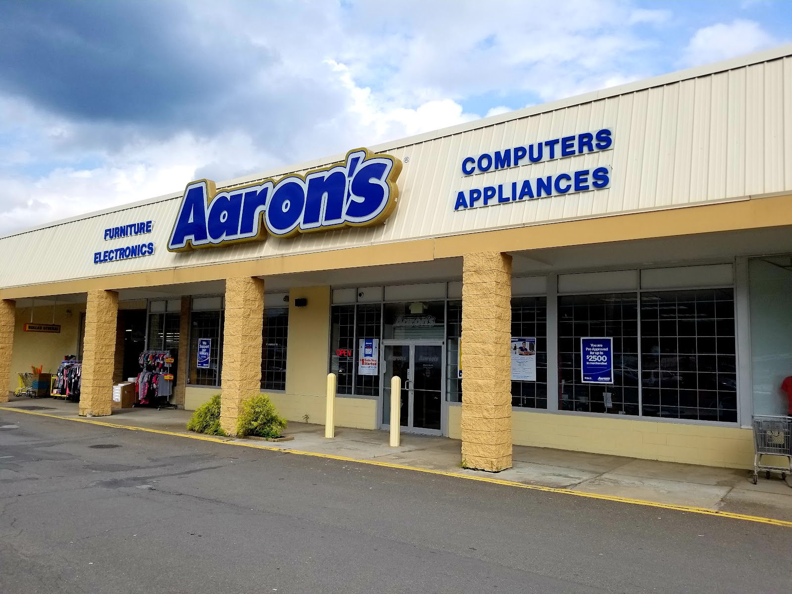 Aaron's - Photo 1