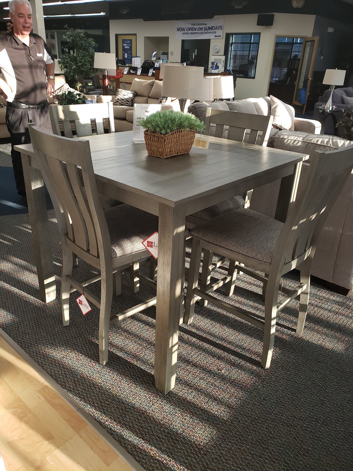 Aaron's - Photo 4
