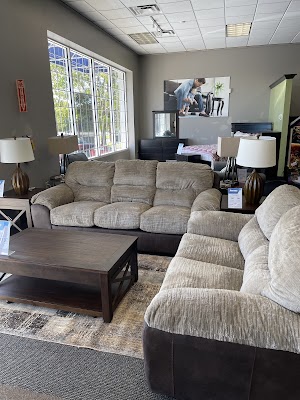 Aaron's - Photo 4