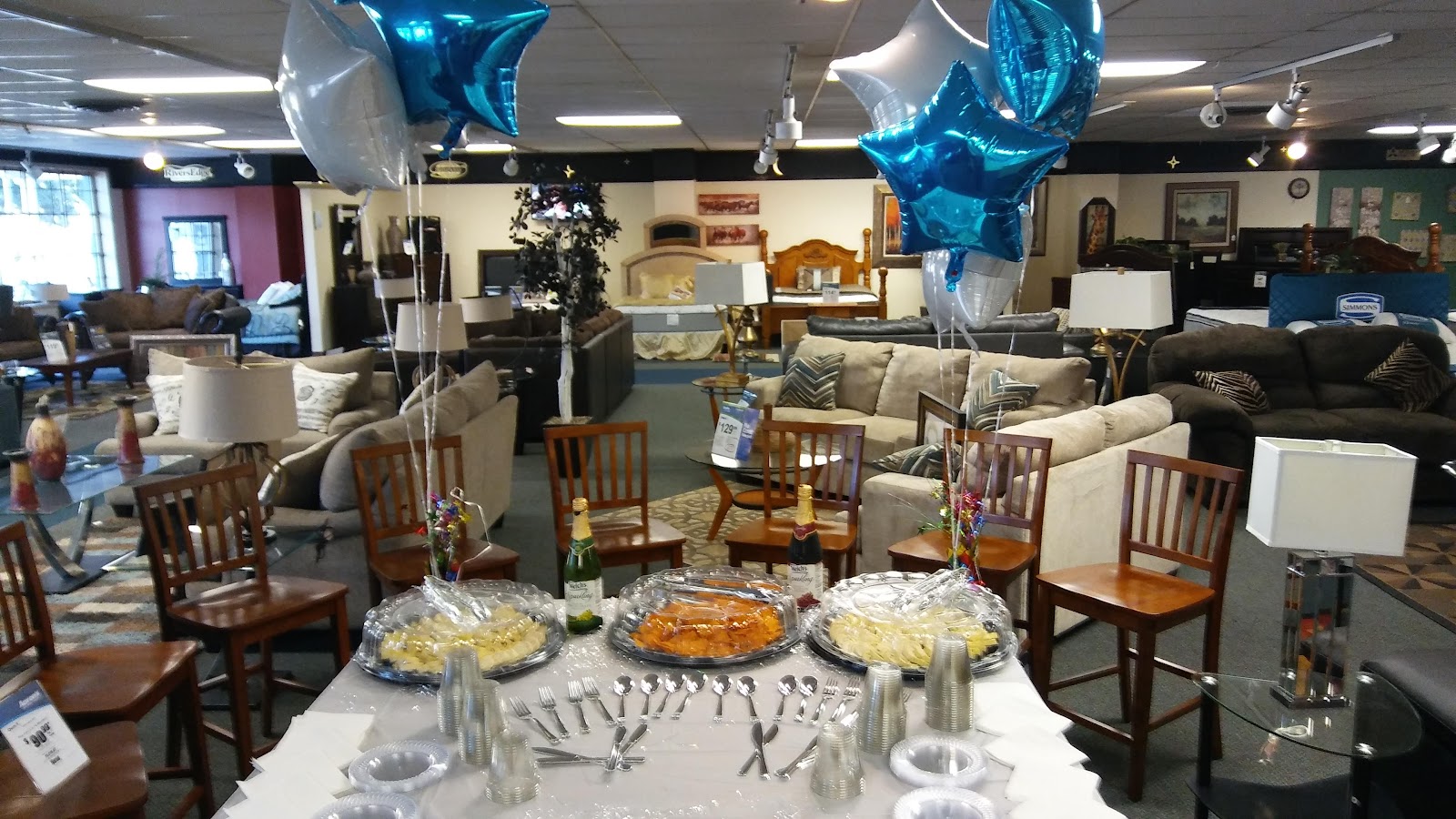 Aaron's - Photo 3