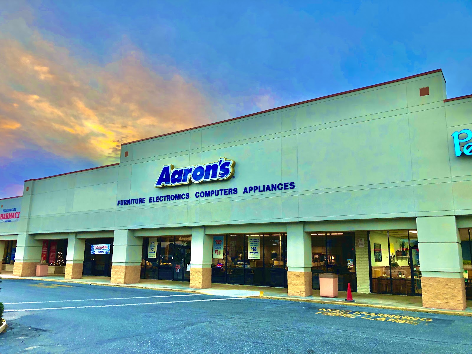 Aaron's - Photo 1