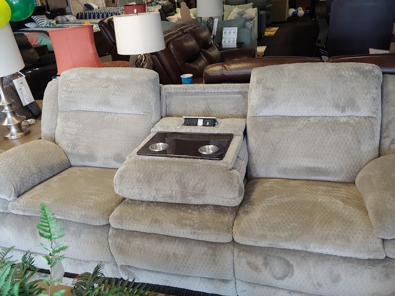 Aaron's - Photo 1