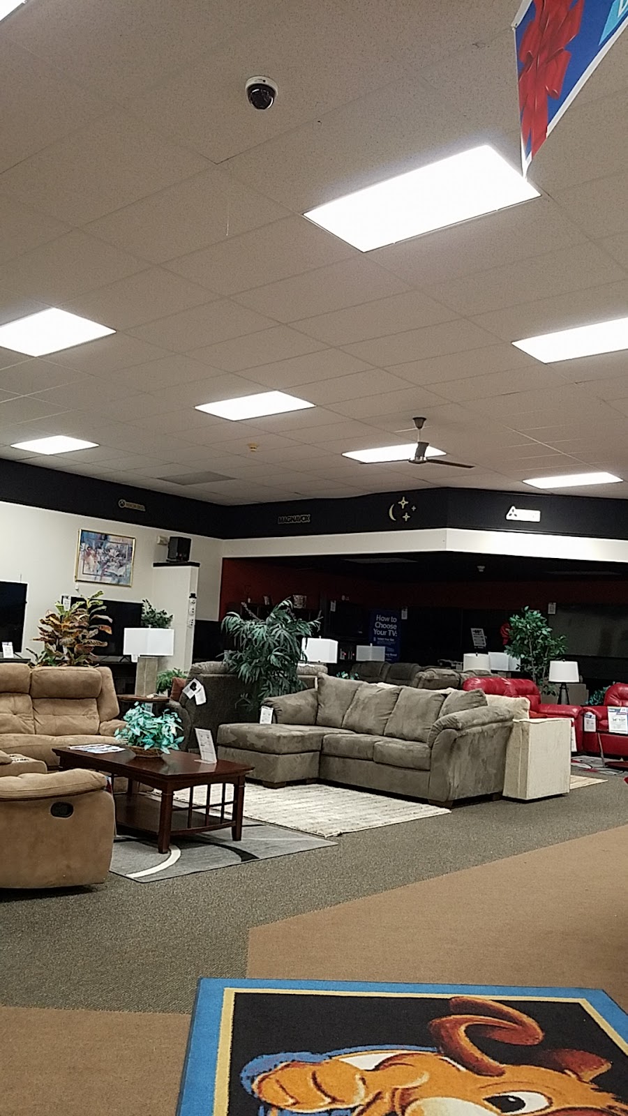 Aaron's - Photo 3
