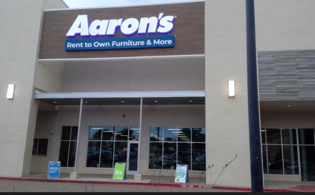 Aaron's - Photo 1