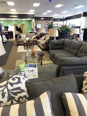 Aaron's - Photo 4
