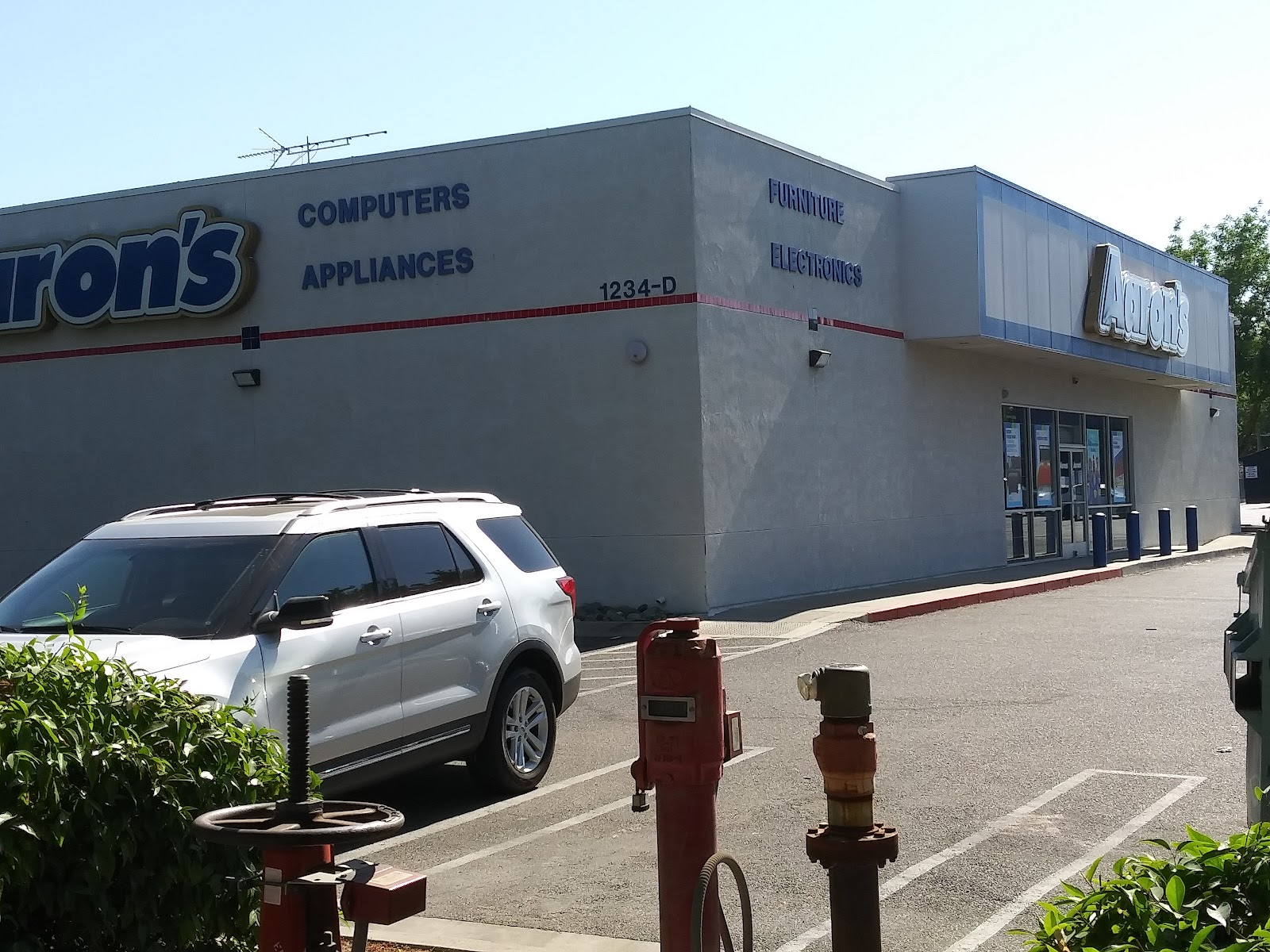 Aaron's - Photo 5