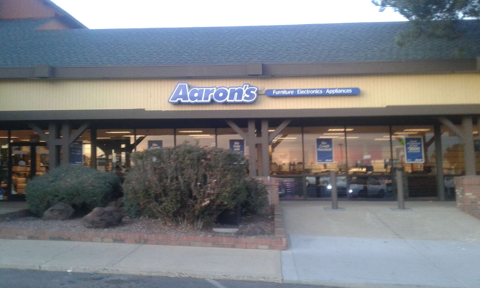 Aaron's - Photo 1