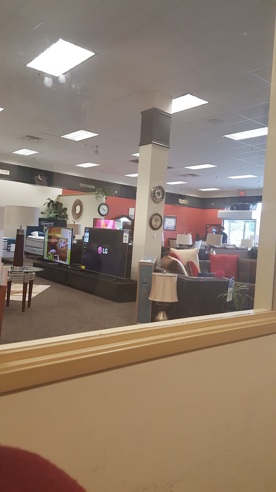 Aaron's - Photo 3