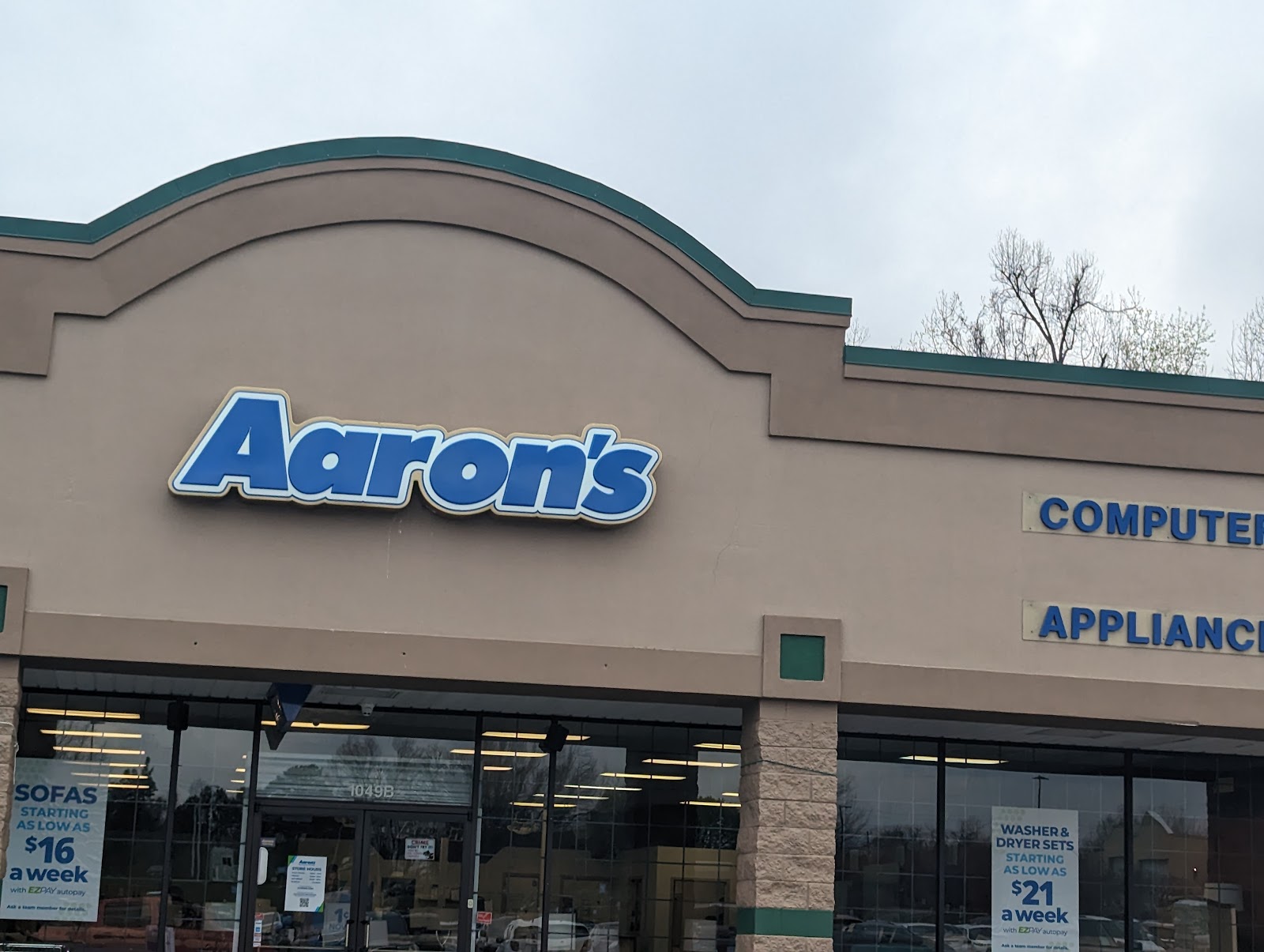 Aaron's - Photo 1