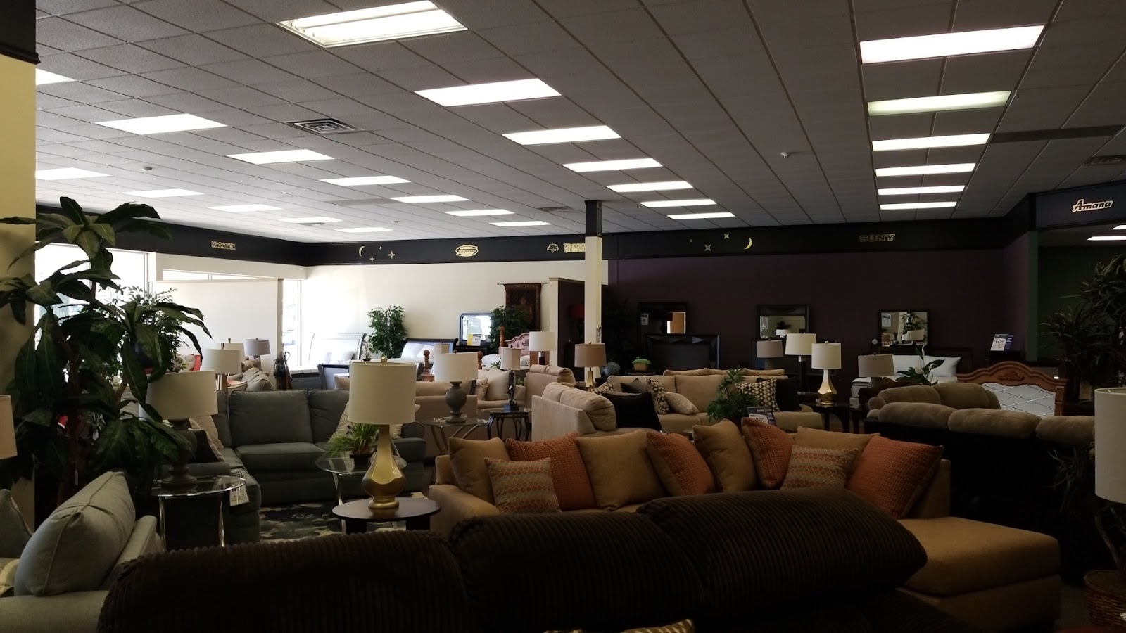 Aaron's - Photo 2