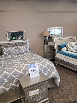 Aaron's - Photo 5