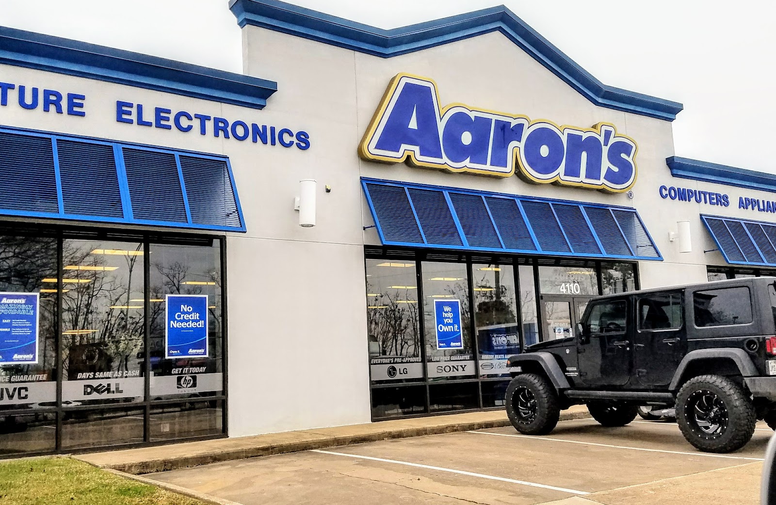 Aaron's - Photo 1