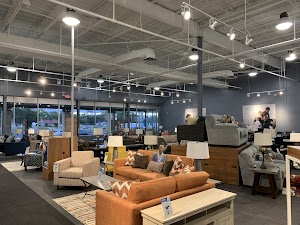 Aaron's - Photo 4