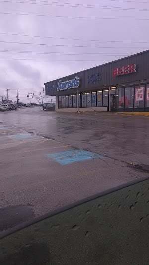 Aaron's - Photo 4