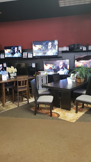 Aaron's - Photo 5