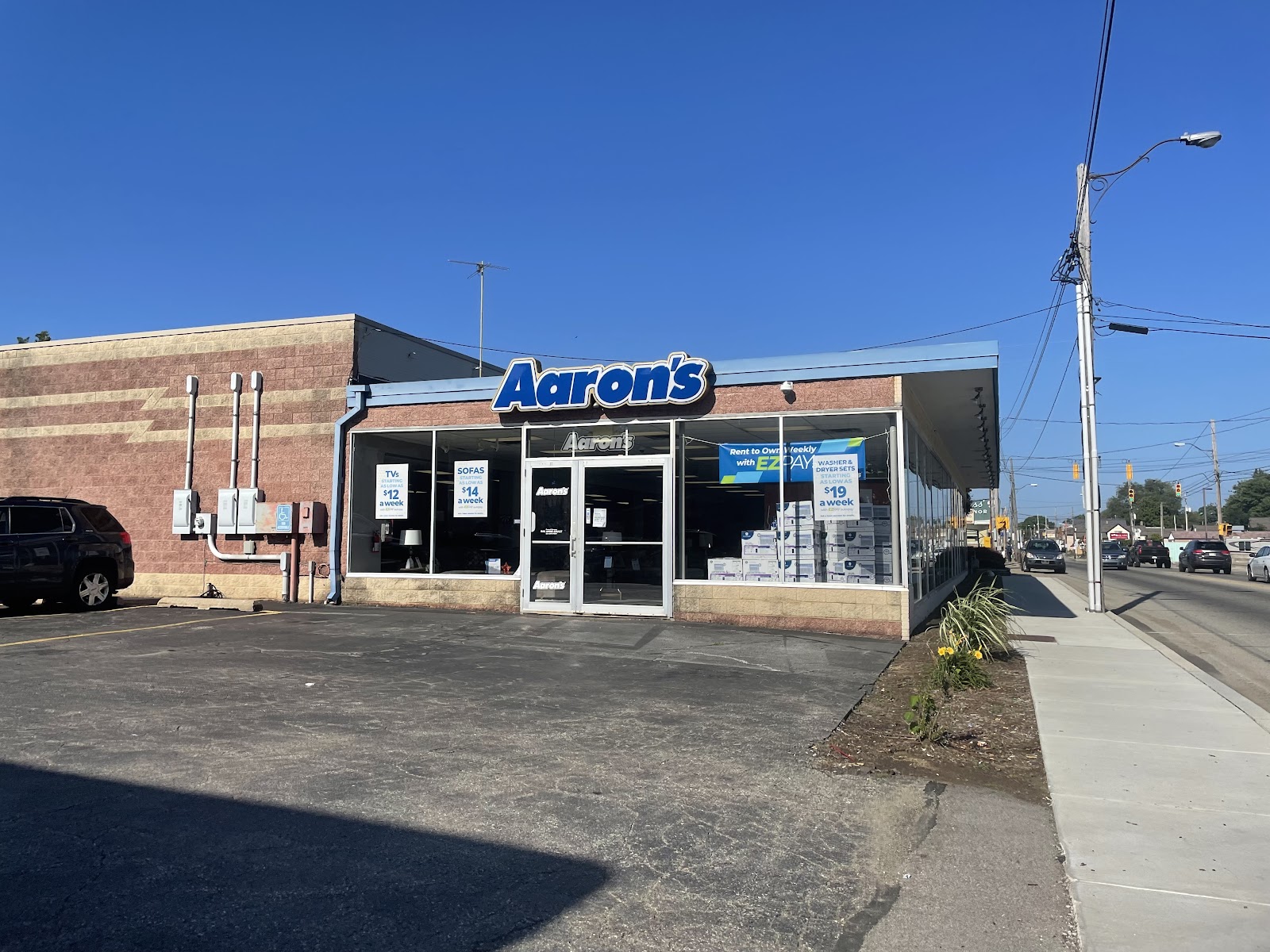 Aaron's - Photo 1
