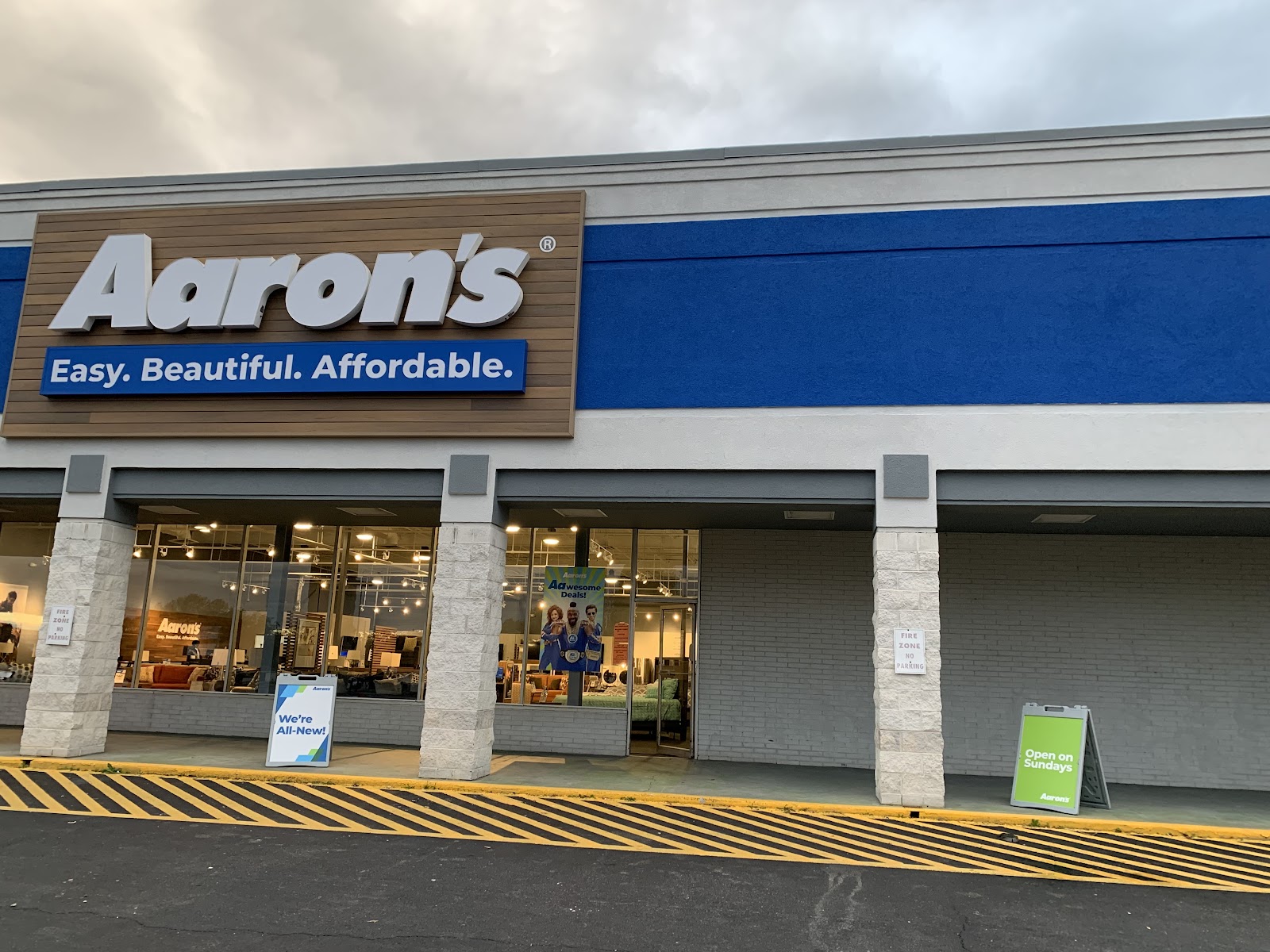 Aaron's - Photo 4