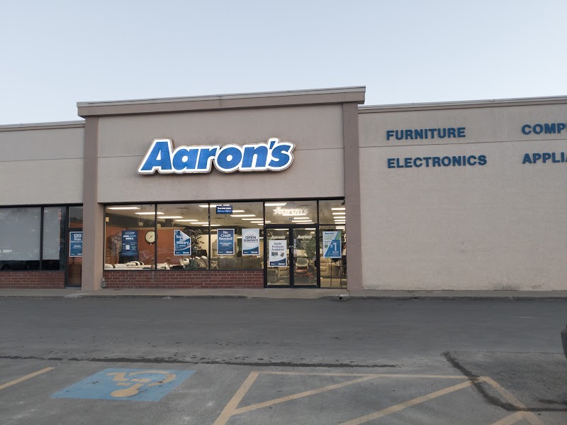 Aaron's - Photo 1