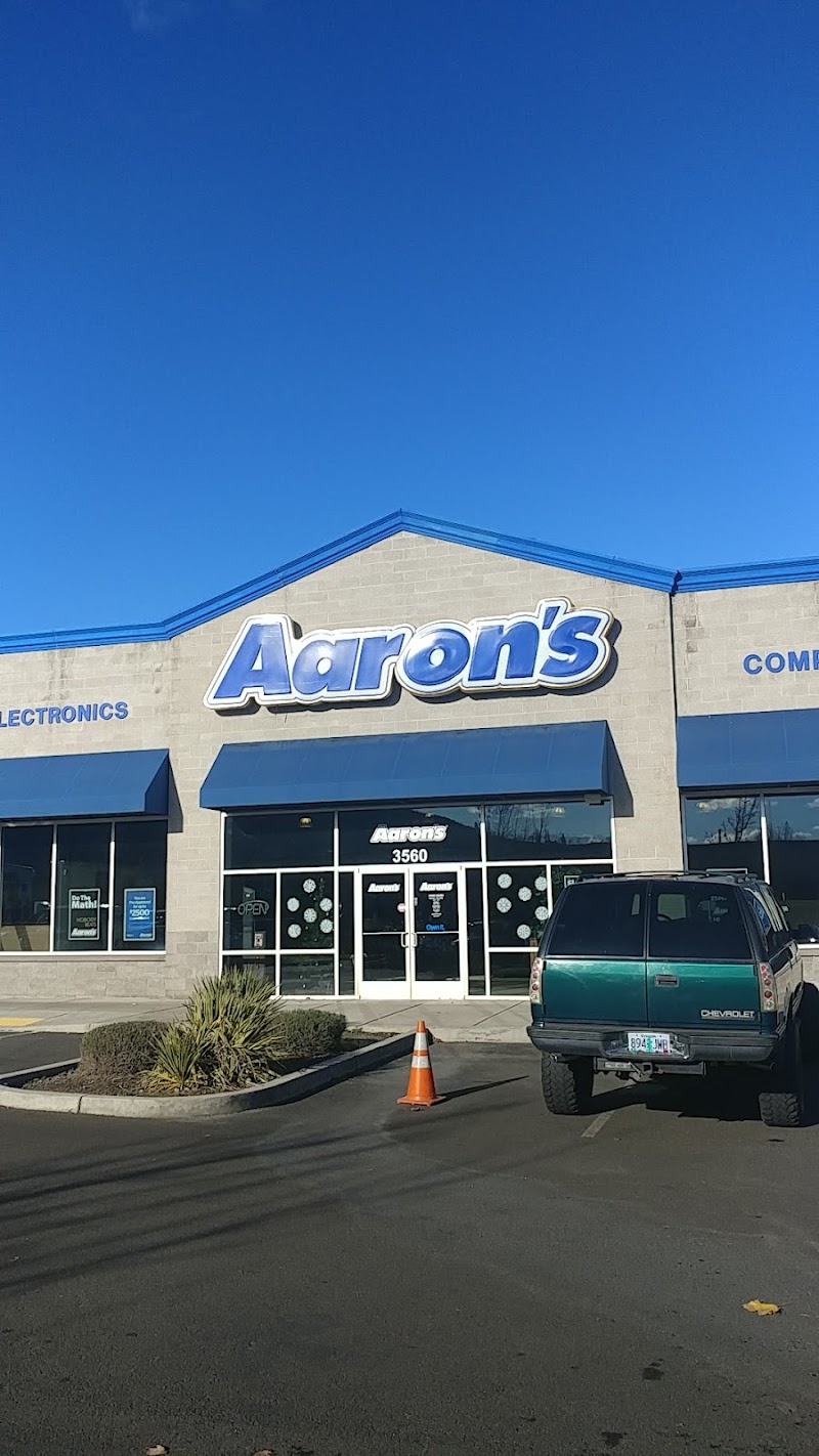 Aaron's - Photo 1