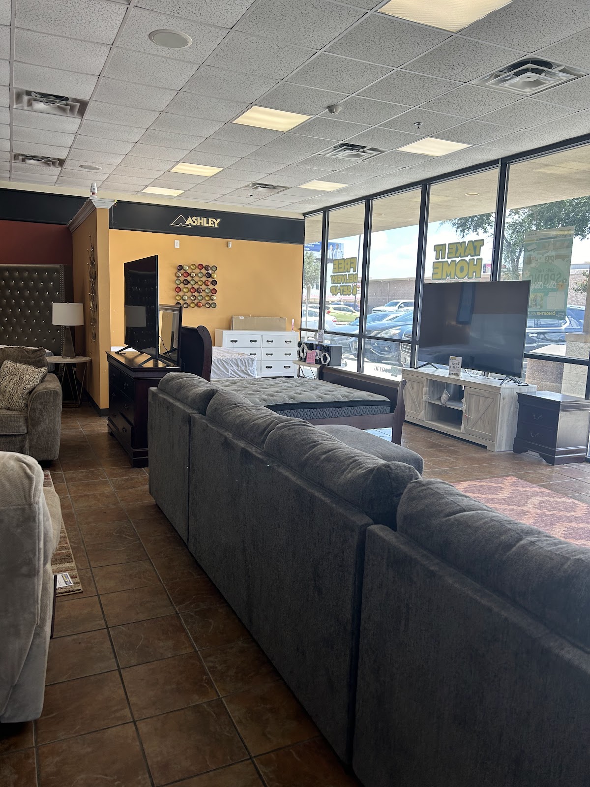 Buddy's Home Furnishings - Photo 1