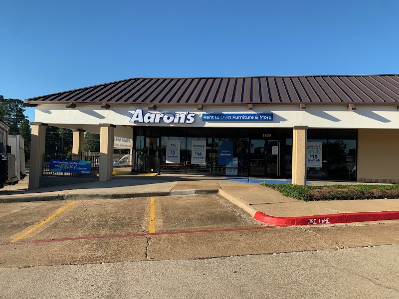 Aaron's - Photo 1