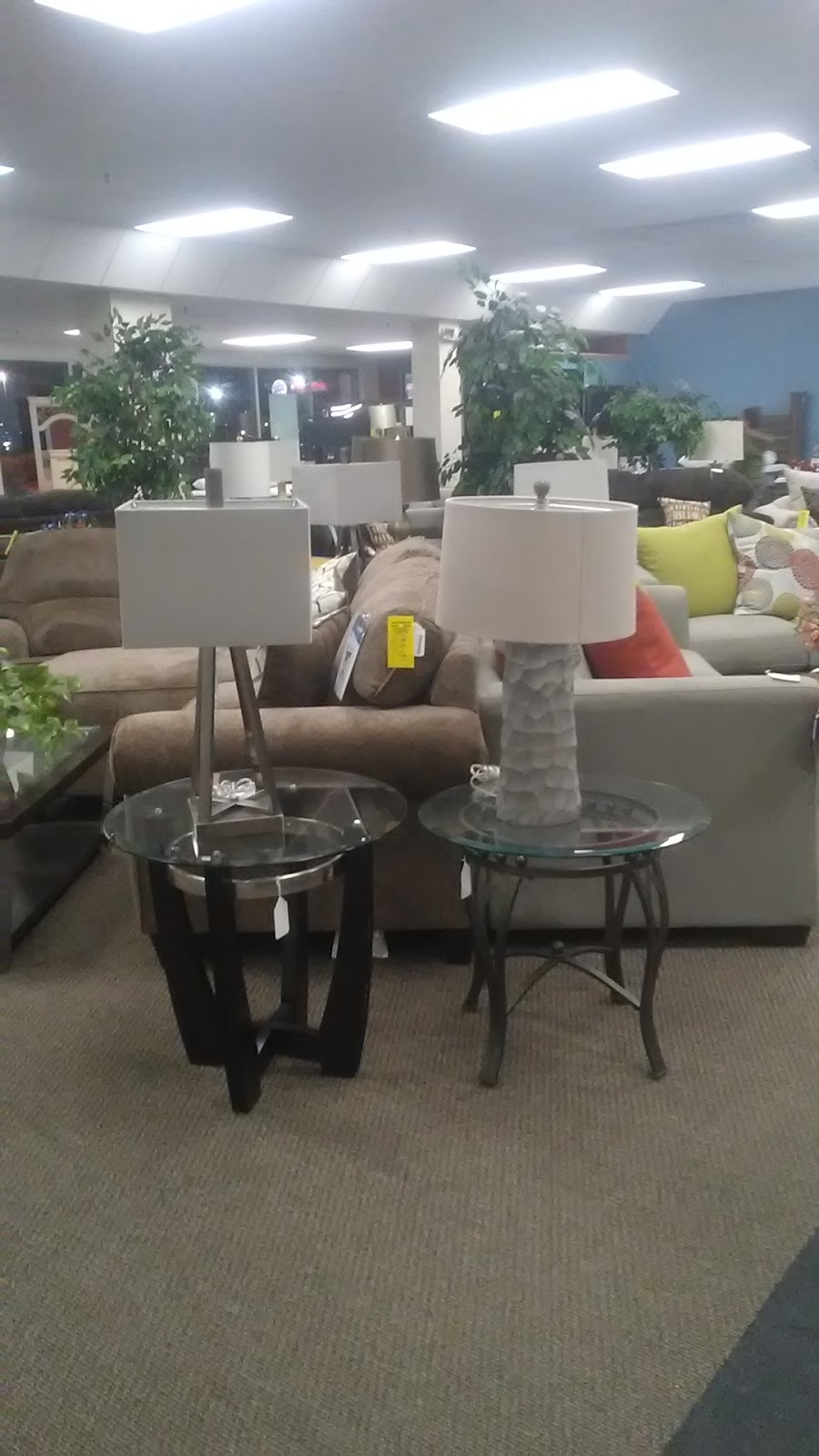 Aaron's - Photo 5