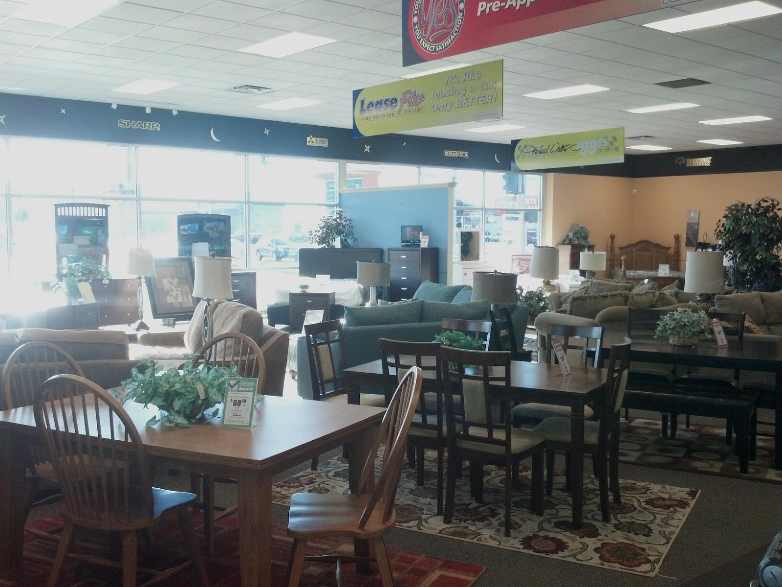 Aaron's - Photo 3