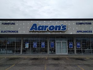 Aaron's - Photo 4