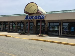 Aaron's - Photo 4