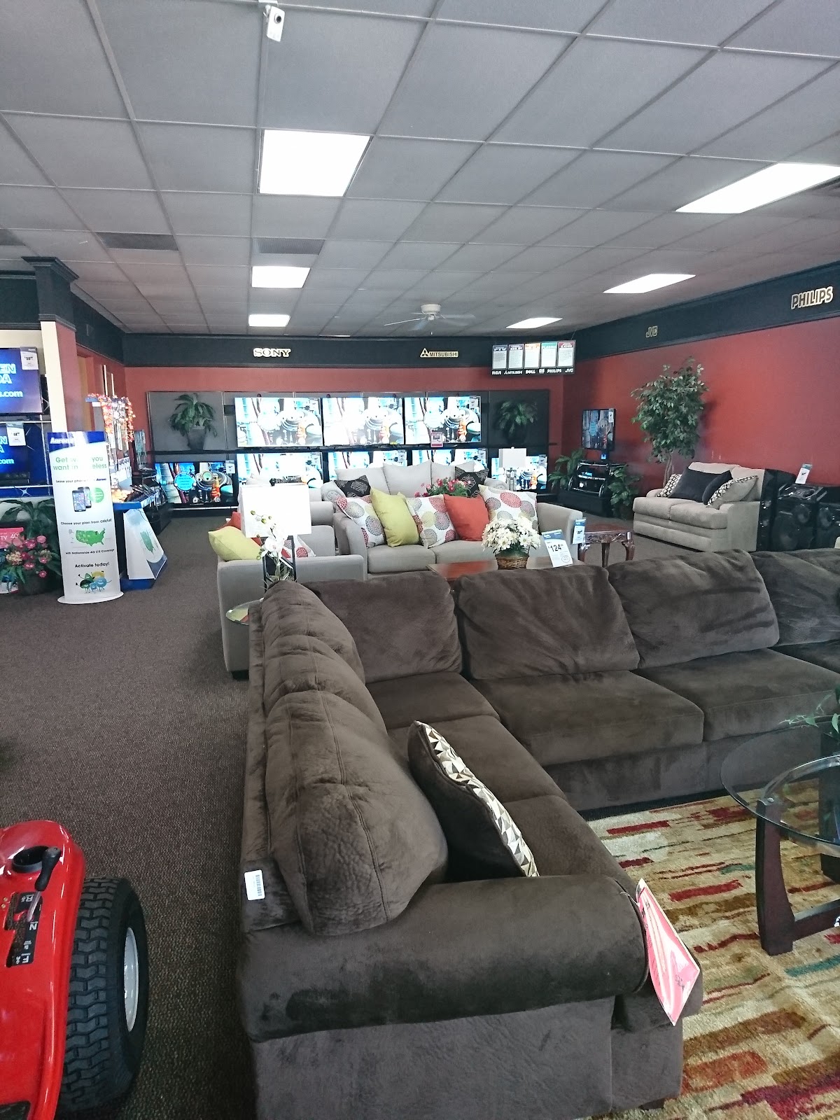 Aaron's - Photo 5