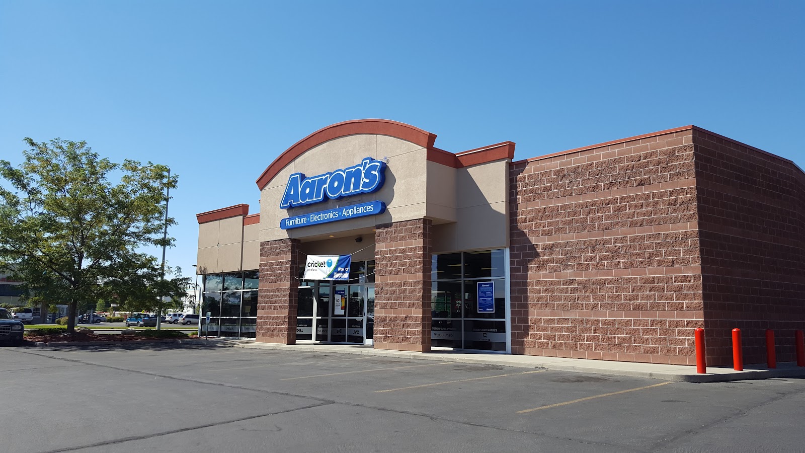 Aaron's - Photo 1
