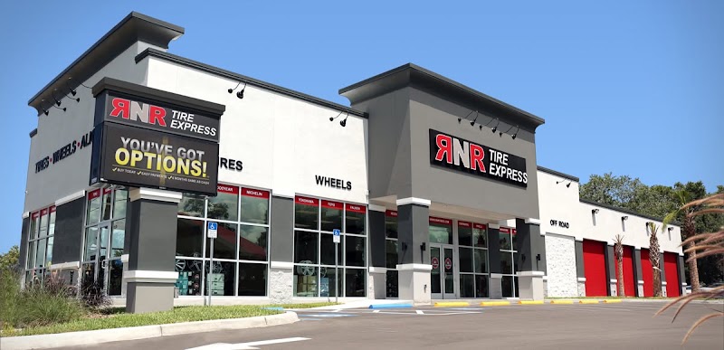 Inside RNR Tire Express