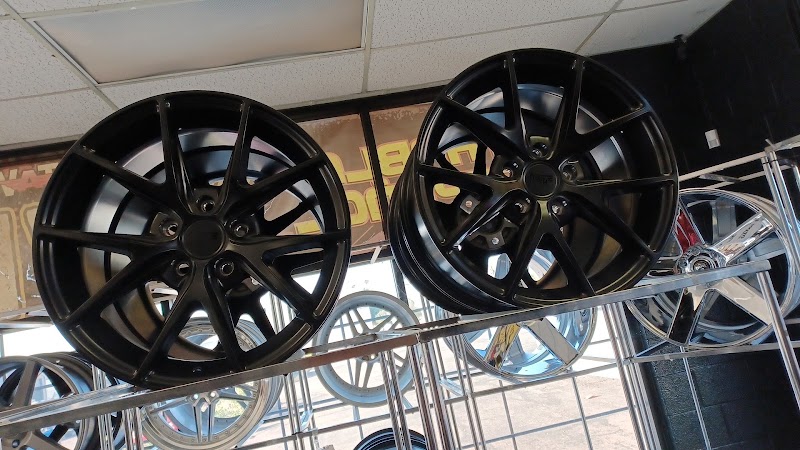 Inside RAW Wheels + Tires