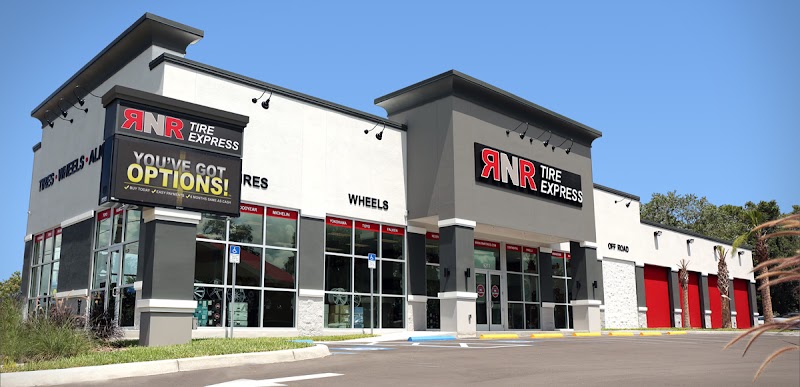 Inside RNR Tire Express