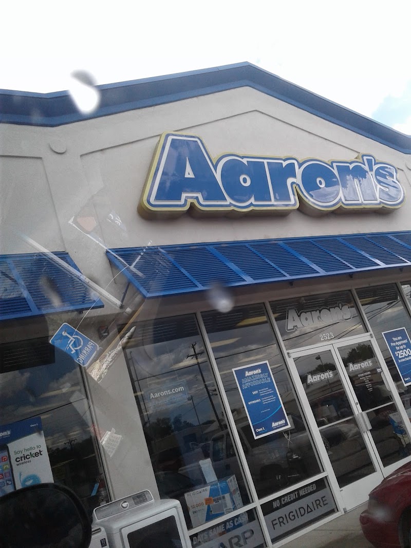 Aaron's photo