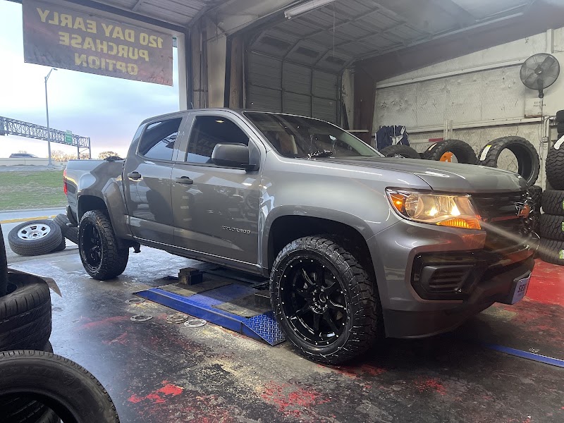 Inside RAW Wheels + Tires