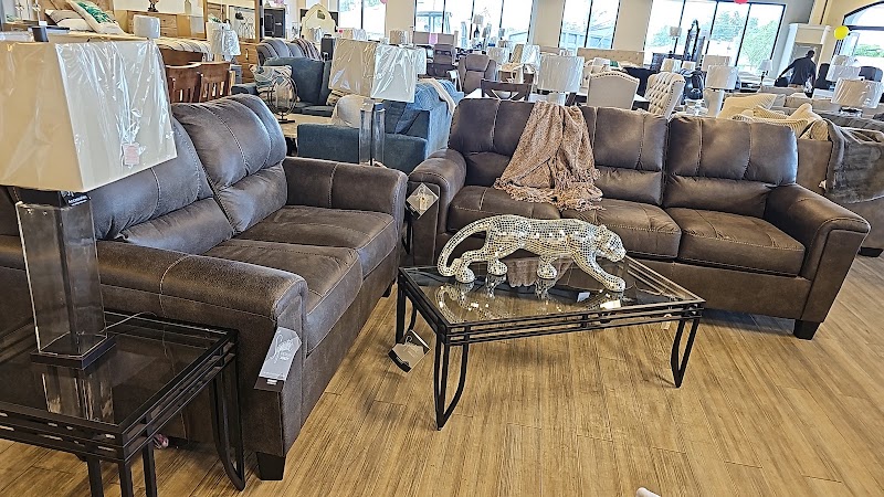 Inside Rent$mart