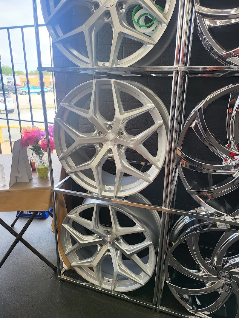 RAW Wheels + Tires photo