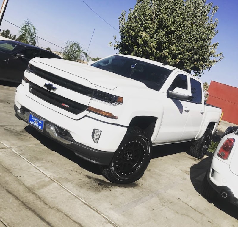 PACIFIC TIRE & WHEEL OF ROSEDALE photo