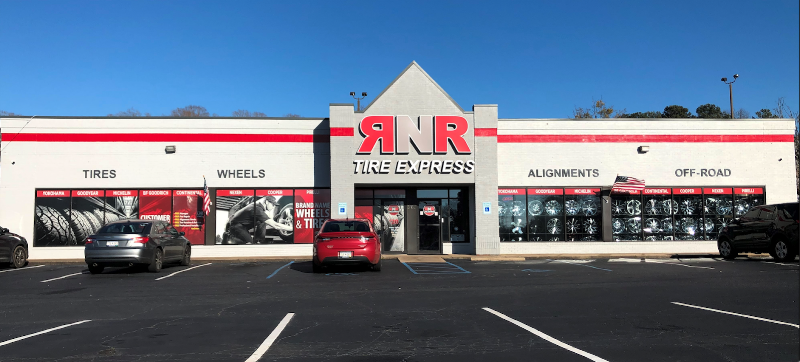 Inside RNR Tire Express