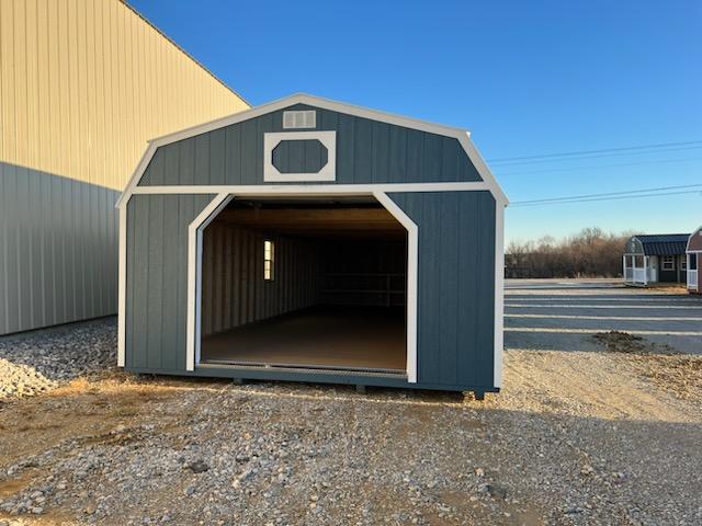 Inside Underwoods Portable Buildings/Built-Rite Louisville