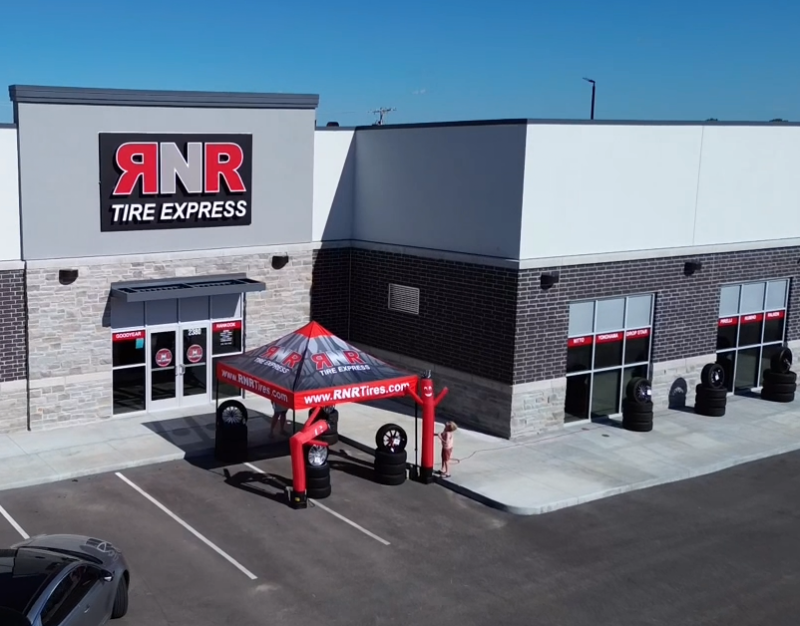 Inside RNR Tire Express