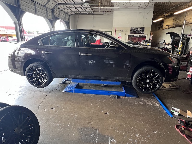 RAW Wheels + Tires photo