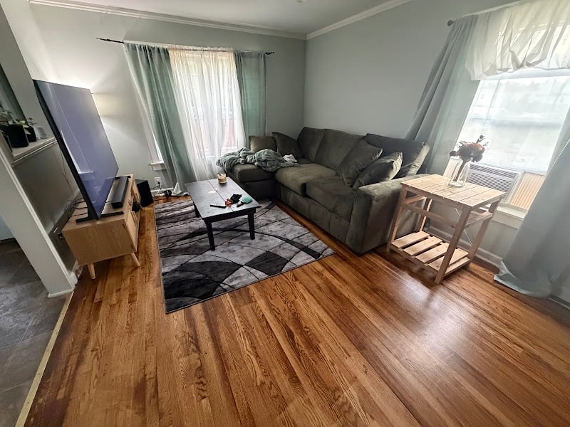 Inside Rent 2 Own