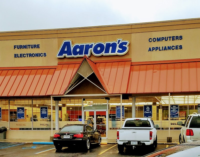 Aaron's photo