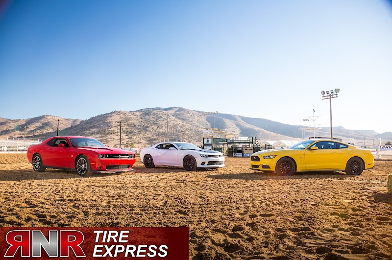 Inside RNR Tire Express
