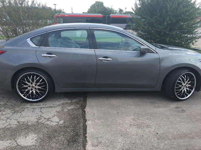 RAW Wheels + Tires photo
